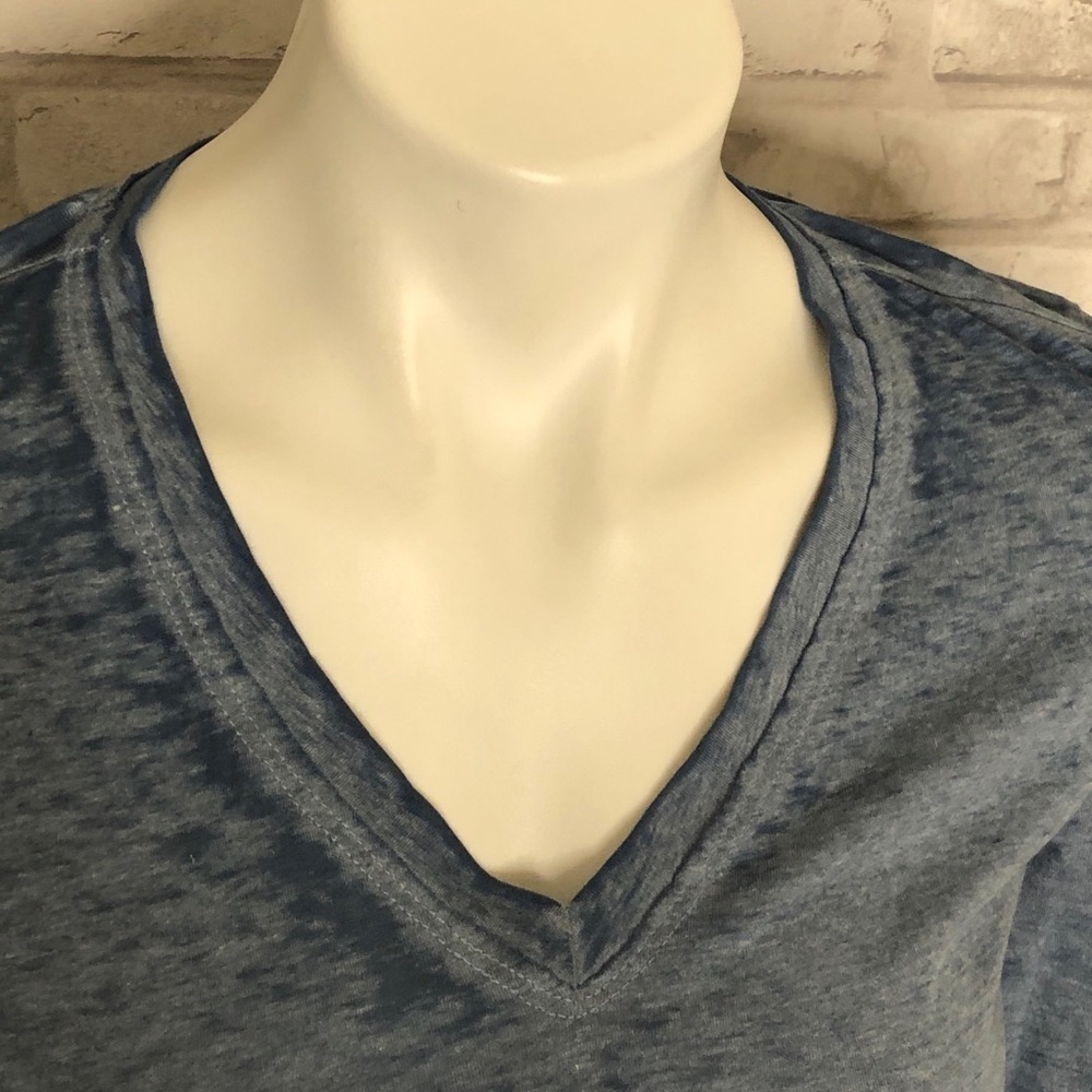 American Rag v neck blue knot top, NWT, XS - Picture 4 of 8